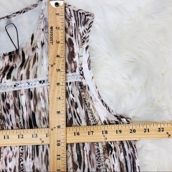 TAHARI NWT Abstract Micro Pleated Top M - Picture 5 of 8